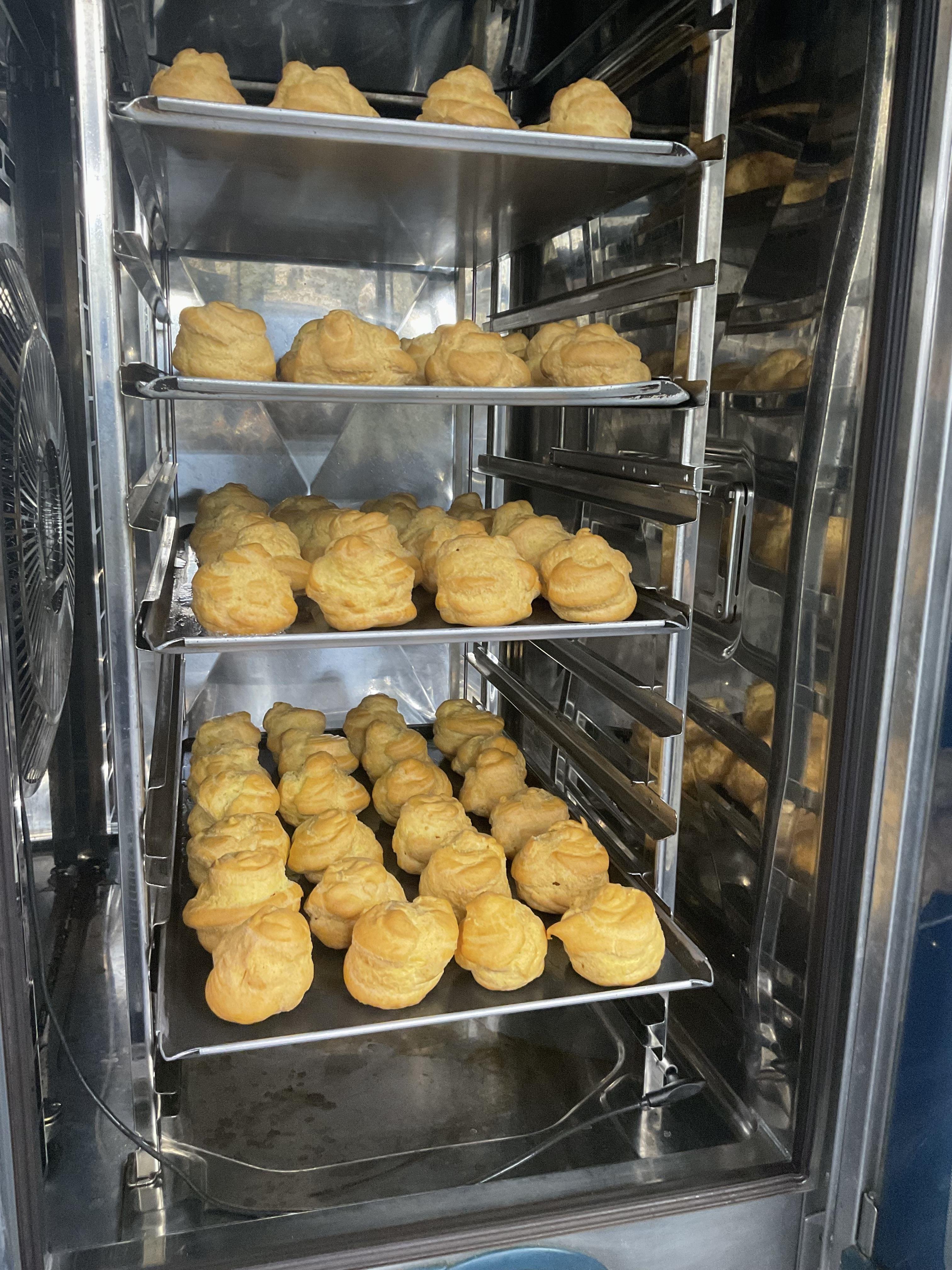 260122シュー焼きたて